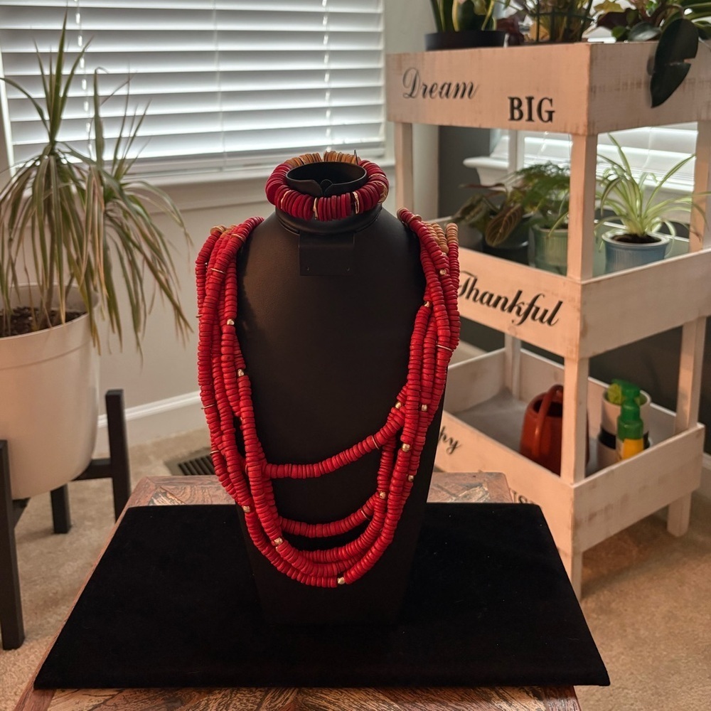 Chico’s Beaded Ombré from Tan to Blood Orange Necklace * Bracelet Jewelry Set